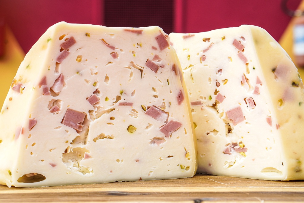 Caciopandoro mortadella e pistacchi